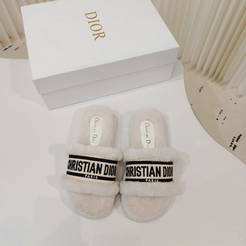 ch**an D*or slippers